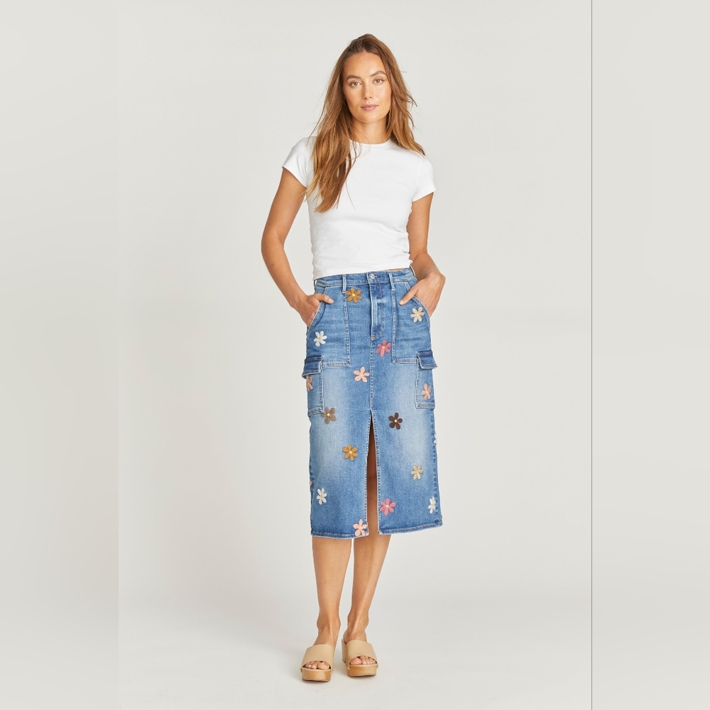Driftwood Piper denim cargo embroidered skirt size 29